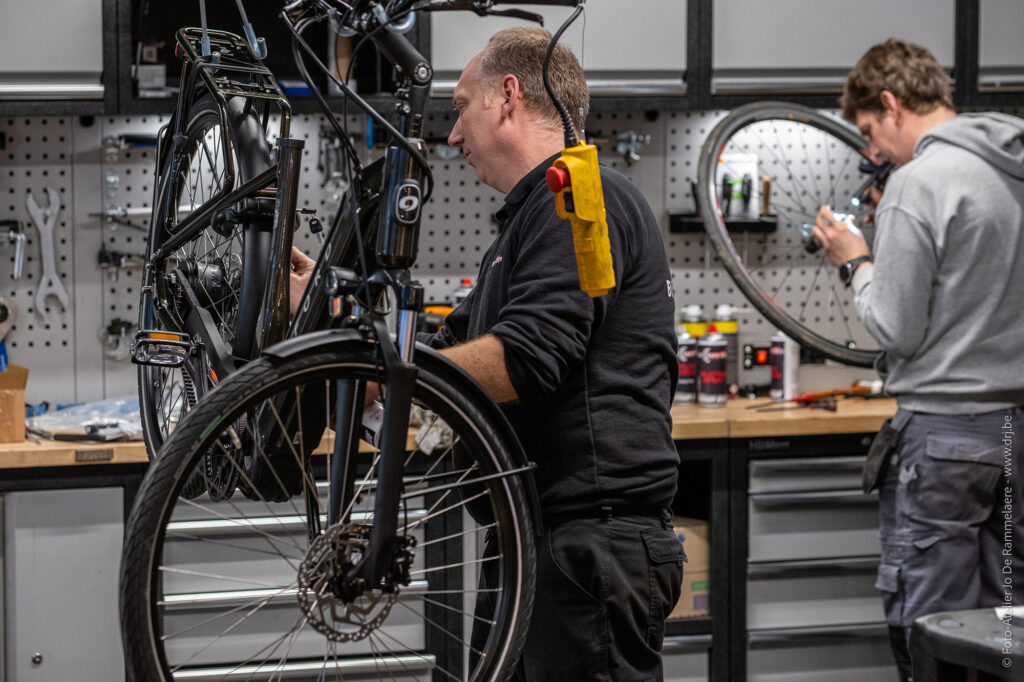 Officiële dealer van Shimano en Bosch